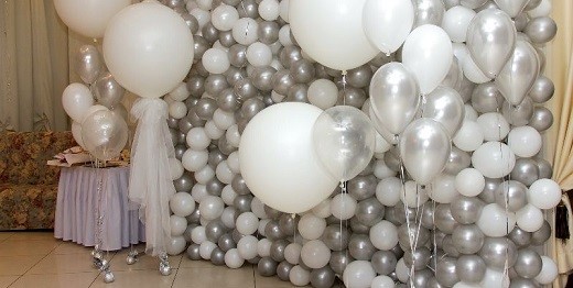 Оформление фотозоны воздушными шарами